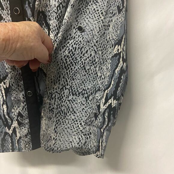 Elementz Top Blouse Button Up PXL Black Gray Petite Roll Tab Sleeves - Picture 7 of 9